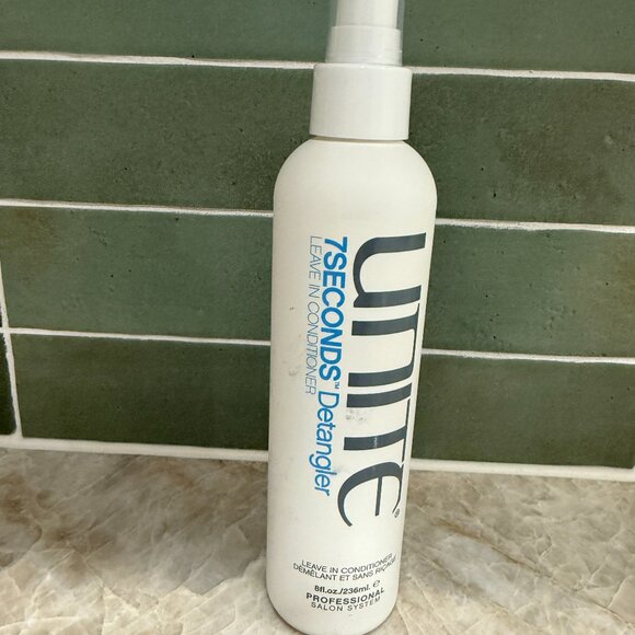 UNITE 7 SECONDS Detangler Leave in Conditioner Full Size 8 fl. oz. Brand New! - Picture 1 of 1
